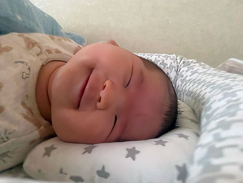 あいな